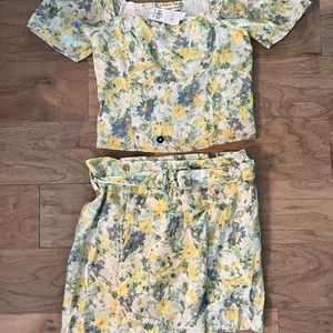 New with tags Abercrombie two-piece short floral set